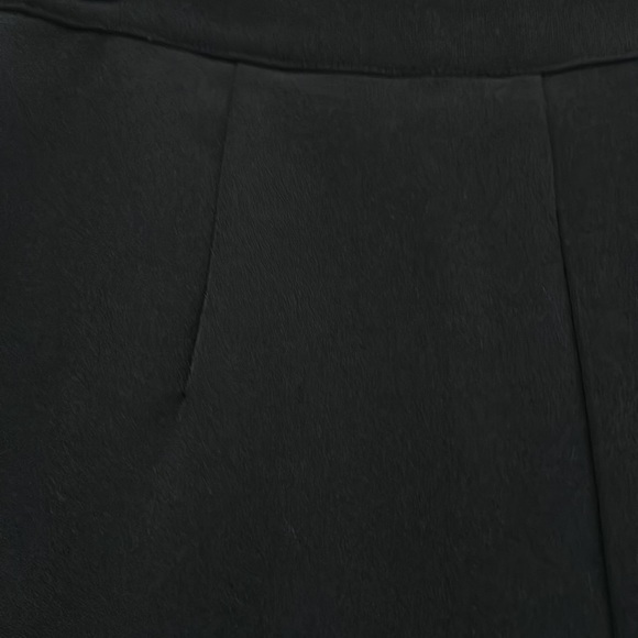 Black dress shorts - Picture 3 of 3